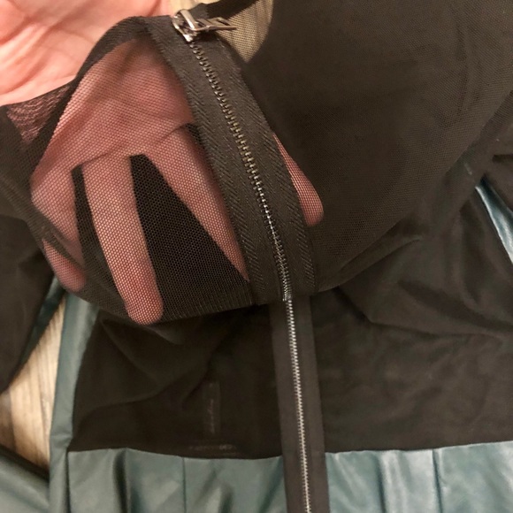 BCBG Green black Leather Sheer Back Zip dress Xs 0 - Picture 5 of 9